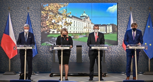 Tisková konference po mimořádném jednání vlády, 10. listopadu 2021.