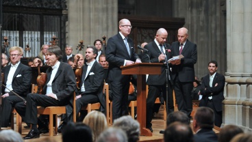 Premiér Sobotka pronesl slavnostní projev před koncertem České filharmonie v Národní katedrále ve Washingtonu, 17. listopadu 2014.