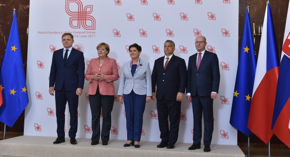The beginning of a meeting between Visegrad Group prime ministers and German Chancellor Angela Merkel, 26 August 2016.
