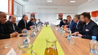 Jednání zástupců vlády s vedením ArcelorMittal a s odbory.