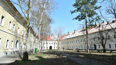 Budovy v Josefově.
