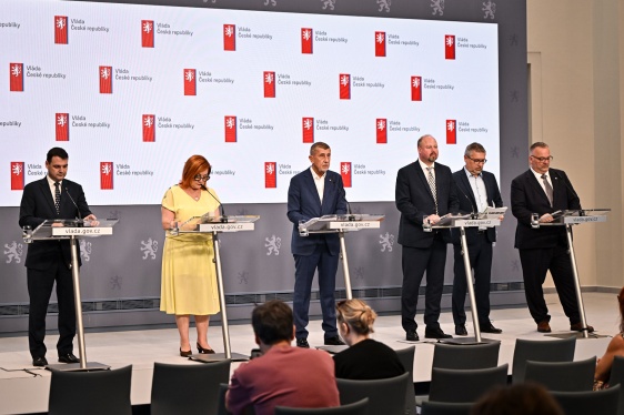 Premiér Andrej Babiš zahajuje další pravidelné pondělní jednání svého kabinetu, 29. června 2026.