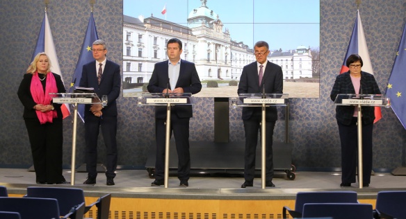Vláda na jednání v pondělí 17. února 2020 schválila vyslání speciálního letounu s humanitární pomocí do Číny.