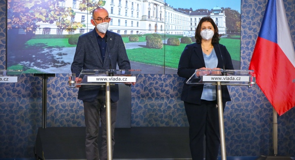 Press conference after the extraordinary government meeting, 3 November 2020.

