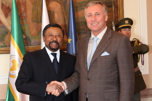 Přijetí předsedy Africké unie Jeana Pinga předsedou vlády Mirkem Topolánka