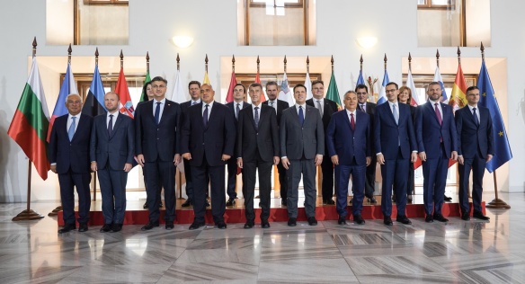 Representatives of seventeen EU member states attended Friends of Cohesion Summit at Prague Castle, 5 November 2019.
