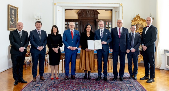 From the left: Ondřej Slabý, Radek Špíšek, Jana Kotalíková, Vlastimil Válek, Renáta Kellnerová, Petr Fiala, Miloslav Ludvík, Tomáš Büchler, Tomáš Kalina.