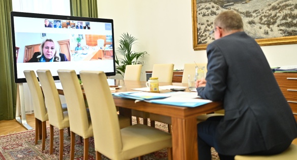 Vláda se zabývala opatřeními v péči o seniory a schválila záruku COVID na podporu podnikatelů a živnostníků, 16. března 2020. 