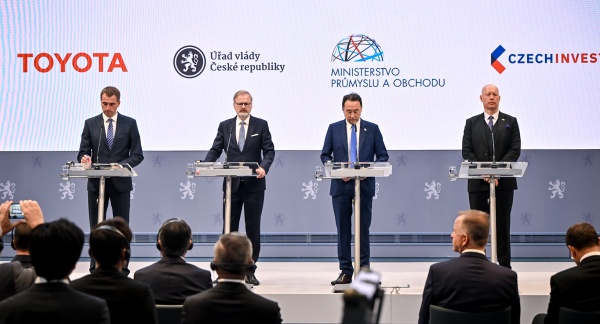 Prime Minister Petr Fiala, Minister of Industry and Trade Lukáš Vlček, and representatives of Toyota Motor Europe announced an investment in the Kolín factory on September 3, 2025.