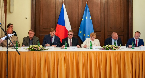 V Lichtenštejnském paláci byla podepsána Deklarace o spolupráci na podporu duševního zdraví, 12. května 2026.