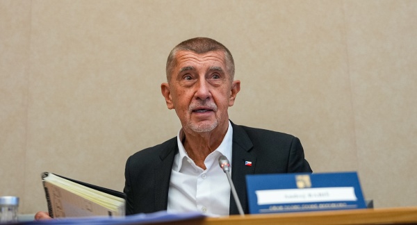 Premiér Andrej Babiš zahajuje další pravidelnou pondělní schůzi svého kabinetu, 1. června 2026.