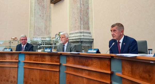 Premiér Andrej Babiš zahajuje jednání vlády za účasti prezidenta republiky Petra Pavla, 8. června 2026.