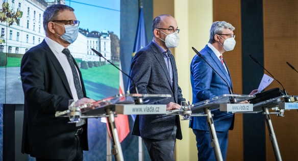 Press conference after the government meeting, 17 December 2020.
