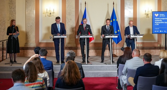 Tisková konference k představení prvních kroků vlády Petra Fialy ke zvýšení dostupnosti nájemního bydlení v Česku, 27. května 2024.