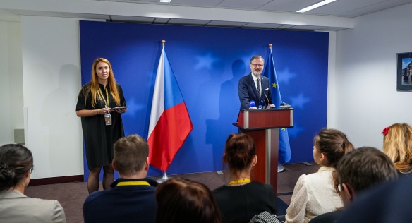 Český premiér Petr Fiala se s kolegy připravuje na začátek summitu Evropské rady v Bruselu, 17. října 2024.