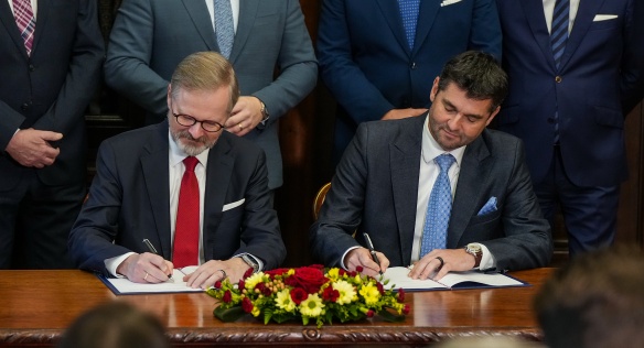 Premiér Petr Fiala oznámil podpis memoranda s Českou asociací pojišťoven, díky němuž vznikne 20 nových domovů pro seniory, 26. listopadu 2024.