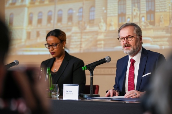 Na tiskové konferenci v Národním muzeu oznámili premiér ČR Petr Fiala a etiopská ministryně Kassaová zápůjčku fosílie předka člověka, 4. února 2025.
