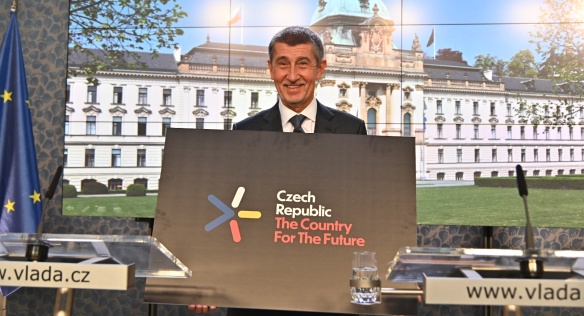 Prime Minister Andrej Babiš introduces to journalists a new logo to promote the Czech Republic’s Innovation Strategy, 23 January 2019