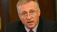 Premiér Mirek Topololánek