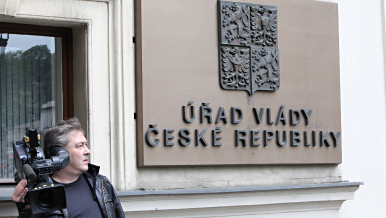 Veřejné zakázky jsou na Úřadu vlády transparentnější