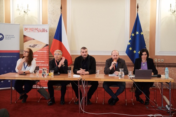 Komu důvěřují příslušníci menšin? Na Úřadu vlády proběhla odborná konference o informačních tocích 