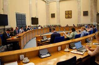 Společné jednání Výboru pro EU na pracovní úrovni a Výboru pro EU při Radě vlády pro NNO, 31. 5. 2022. FOTO: Mikuláš Karpeta pro NeoN a Glopolis.